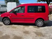 Käytetty VW Caddy 75 HP (55 kW) 2006 Tila-auto