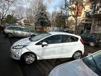 Usata Ford Fiesta Titanium 96 CV (70 kW) 2010 Bianco Utilitaria