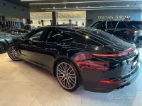 Usata Porsche Panamera 352 CV (258 kW) 2024 Nero metallizzato Utilitaria