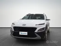Käytetty Hyundai Kona 105 HP (77 kW) 2022 Valkoinen Katumaasturi