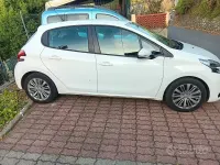Usata Peugeot 208 75 CV (55 kW) 2018 Utilitaria