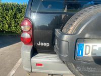 Usata Jeep Cherokee 2005 Nero SUV