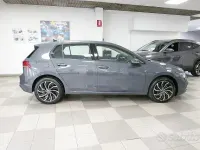 Usata VW Golf VIII Life 110 CV (80 kW) 2022 Antracite Berlina
