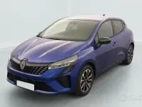 Usata Renault Clio V Techno 101 CV (74 kW) 2025 Blu Berlina