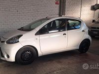Usata Toyota Aygo Active 68 CV (50 kW) 2013 Bianco Utilitaria