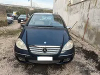Usata Mercedes A180 Elegance 109 CV (80 kW) 2005 Bluazzurro Berlina