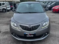 Usata Lancia Ypsilon Gold 69 CV (50 kW) 2022 Grigio Utilitaria