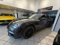 Usata Porsche Panamera 330 CV (242 kW) 2021 Grigio Berlina