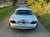 Usata Mazda MX5 146 CV (107 kW) 2002 Grigio Cabrio