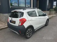 Usata Opel Karl Rocks 73 CV (53 kW) 2018 Bianco Utilitaria