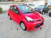 Usata Toyota Aygo Connect Style 68 CV (50 kW) 2014 Rosso Utilitaria