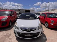 Usata Opel Corsa 75 CV (55 kW) 2012 Bianco Berlina