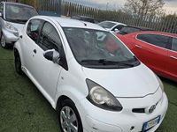 Usata Toyota Aygo 68 CV (50 kW) 2011 Bianco Utilitaria