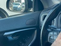 Usata Volvo V40 115 CV (84 kW) 2015 Nero Station wagon