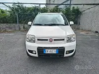 Usata Fiat Panda 4x4 Climbing 69 CV (50 kW) 2011 Bianco Utilitaria