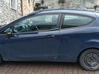 Usata Ford Fiesta 90 CV (66 kW) 2012 Blu Utilitaria