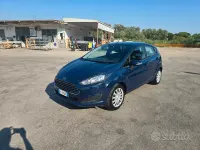 Usata Ford Fiesta 80 CV (58 kW) 2015 Bluazzurro Utilitaria