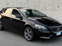 Usata Volvo V40 149 CV (109 kW) 2013 Nero Station wagon