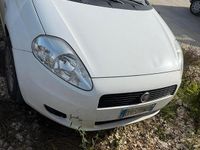 Usata Fiat Grande Punto 75 CV (55 kW) 2006 Bianco Utilitaria