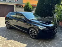 Usata Volvo V40 Business Edition 120 CV (88 kW) 2019 Nero Berlina