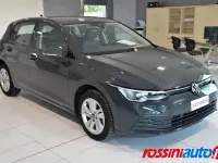 Usata VW Golf VIII Life 131 CV (96 kW) 2023 Grigio Berlina