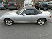 Usata Mazda MX5 110 CV (80 kW) 1999 Grigio Cabrio