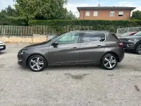 Usata Peugeot 308 GT-line 120 CV (88 kW) 2016 Marrone Berlina