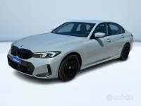 Usata BMW 330 M Sport 286 CV (210 kW) 2024 Grigio metallizzato Berlina