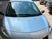 Usata Renault Clio II 58 CV (42 kW) 2006 Grigio Utilitaria