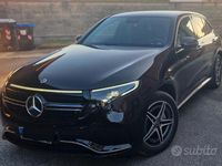 Begagnad Mercedes EQC400 300 kW (408 HK) 2022 Svart SUV