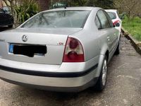 Usata VW Passat 130 CV (95 kW) 2002 Grigio Berlina