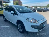 Usata Fiat Punto Evo Dynamic 70 CV (51 kW) 2011 Bianco Utilitaria