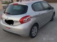 Usata Peugeot 208 68 CV (50 kW) 2015 Utilitaria