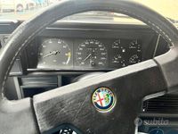 Usata Alfa Romeo 75 155 CV (114 kW) 1990 Grigio Berlina