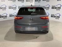 Usata VW Golf VII Life 150 CV (110 kW) 2020 Grigio delfino Berlina