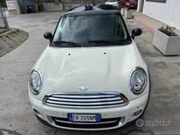 Usata Mini Cooper D 111 CV (81 kW) 2011 Bianco Utilitaria