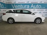 Usata Toyota Auris Touring Sports Active 99 CV (72 kW) 2016 Bianco Station wagon