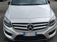 Usata Mercedes B180 AMG 109 CV (80 kW) 2016 Grigio Monovolume