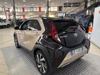 Usata Toyota Aygo X Lounge 72 CV (52 kW) 2023 Oro SUV