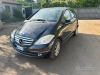 Usata Mercedes A160 95 CV (69 kW) 2011 Nero Utilitaria