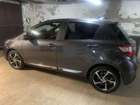 Usata Toyota Yaris Hybrid Style 75 CV (55 kW) 2019 Grigio Berlina