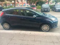 Usata Ford Fiesta Titanium 75 CV (55 kW) 2014 Blu Utilitaria