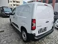 Usata Citroën Berlingo 102 CV (75 kW) 2023 Bianco Monovolume