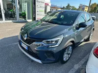 Usata Renault Captur Zen 101 CV (74 kW) 2021 Grigio(met.) SUV