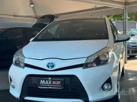 Usata Toyota Yaris Lounge 90 CV (66 kW) 2014 Bianco Utilitaria