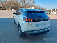Usata Peugeot 3008 130 CV (95 kW) 2017 Bianco SUV