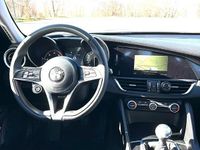 Käytetty Alfa Romeo Giulia Super 180 HP (132 kW) 2017 Sedan
