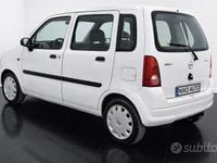 Usata Opel Agila 80 CV (58 kW) 2006 Bianco Monovolume