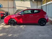 Usata Alfa Romeo MiTo Super 95 CV (69 kW) 2016 Rosso Utilitaria