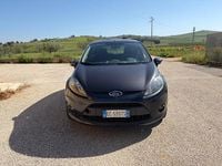 Usata Ford Fiesta 95 CV (69 kW) 2010 Blu Berlina
